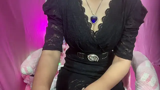 Snapshot of Queen_Angelena chatting on January 2025 03:46:02 PM Queen Angelena online show from January 2025 03:46:02 PM