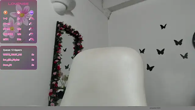 Snapshot of stepmother_105 chatting on February 2025 09:53:02 PM stepmother 105 online show from February 2025 09:53:02 PM