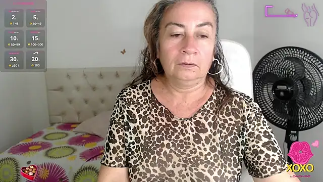 Snapshot of stepmother_105 chatting on September 2025 06:08:01 PM stepmother 105 online show from September 2025 06:08:01 PM