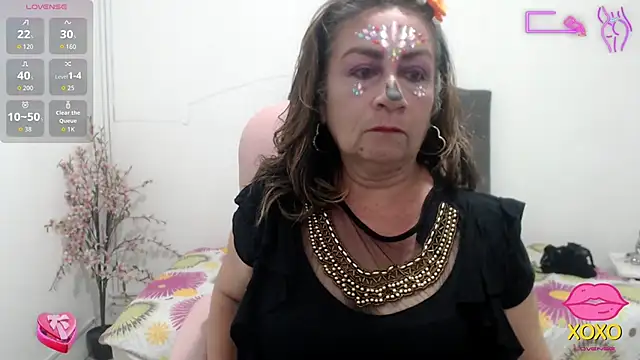 Snapshot of stepmother_105 chatting on October 2025 08:10:01 PM stepmother 105 online show from October 2025 08:10:01 PM