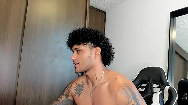 Alessandro Vanni online show from January 2025 01:31:01 PM