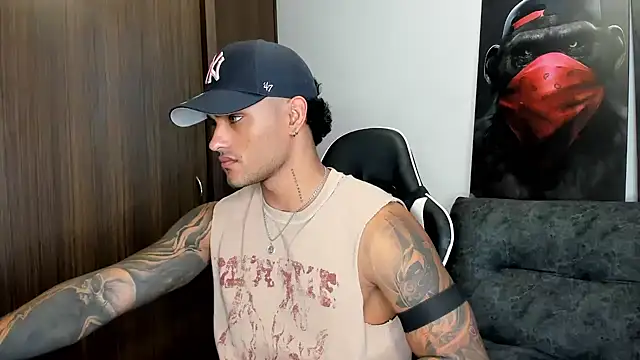 Alessandro Vanni online show from March 2025 10:59:01 PM