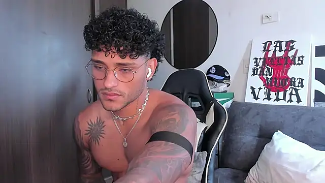 Alessandro Vanni online show from October 2025 02:02:01 PM