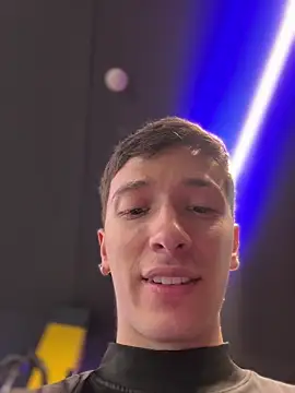 Thiago jones online show from November 2025 04:28:01 PM