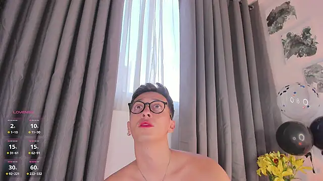 Thiago jones online show from December 2025 08:18:02 PM