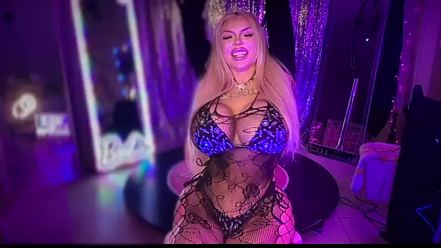 Snapshot of bimbotwerkqueen chatting on January 2025 05:10:01 AM bimbotwerkqueen online show from January 2025 05:10:01 AM