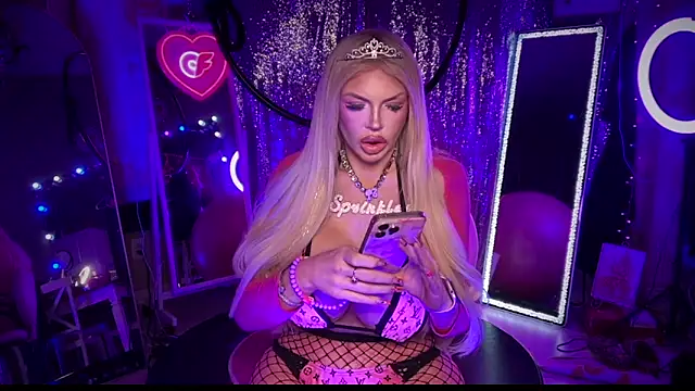 Snapshot of bimbotwerkqueen chatting on February 2025 01:08:01 AM bimbotwerkqueen online show from February 2025 01:08:01 AM
