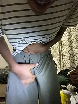 Snapshot of lucky_dicks143 chatting on November 2025 12:23:01 AM lucky dicks143 online show from November 2025 12:23:01 AM