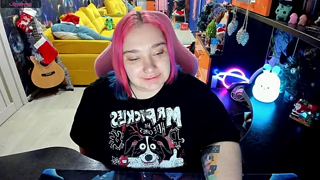 Softie Sofy online show from December 2024 02:08:01 AM