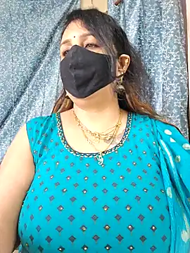 Snapshot of cute-tanvi chatting on January 2025 08:09:02 AM cute-tanvi online show from January 2025 08:09:02 AM