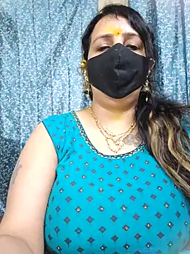 Snapshot of cute-tanvi chatting on January 2025 08:43:02 AM cute-tanvi online show from January 2025 08:43:02 AM