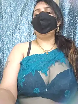 Snapshot of cute-tanvi chatting on January 2025 01:51:02 AM cute-tanvi online show from January 2025 01:51:02 AM