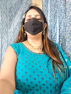 Snapshot of cute-tanvi chatting on January 2025 08:04:01 AM cute-tanvi online show from January 2025 08:04:01 AM