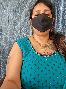 Snapshot of cute-tanvi chatting on March 2025 04:32:01 AM cute-tanvi online show from March 2025 04:32:01 AM