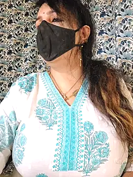 Snapshot of cute-tanvi chatting on September 2025 01:17:01 AM cute-tanvi online show from September 2025 01:17:01 AM