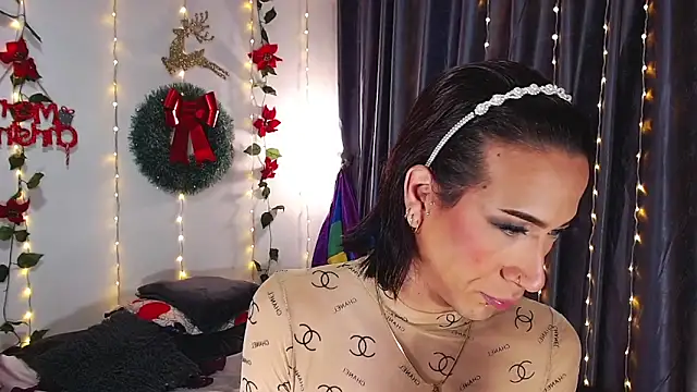 Kenisha Sweet online show from December 2024 01:33:01 PM