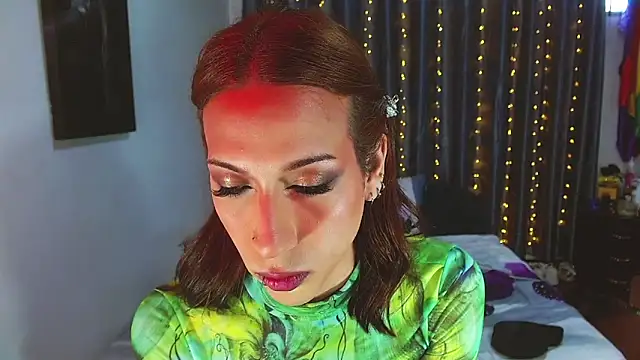 Kenisha Sweet online show from April 2026 10:32:01 PM