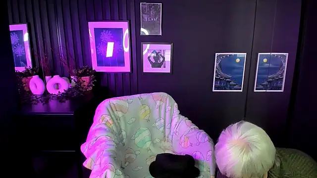 CarmenSoft online show from December 2025 08:49:01 PM