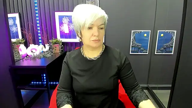 CarmenSoft online show from December 2025 08:39:02 PM