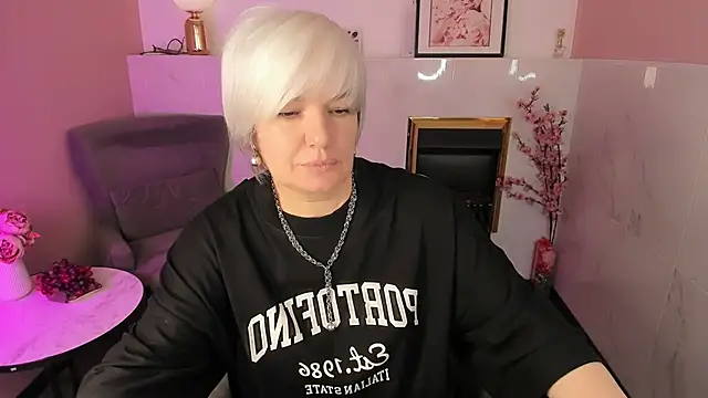 CarmenSoft online show from April 2026 09:06:02 PM