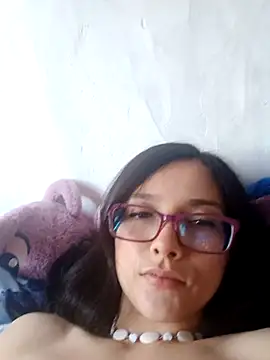 Perladulce online show from March 2026 01:43:02 PM