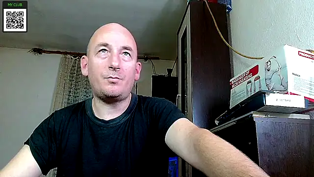 Snapshot of Johan___Barker chatting on December 2024 04:49:02 PM Johan Barker online show from December 2024 04:49:02 PM