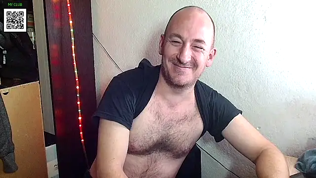 Snapshot of Johan___Barker chatting on December 2024 04:39:01 PM Johan Barker online show from December 2024 04:39:01 PM