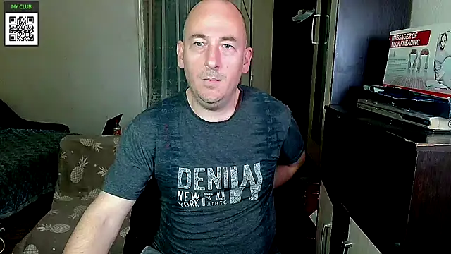 Snapshot of Johan___Barker chatting on February 2025 01:09:02 PM Johan Barker online show from February 2025 01:09:02 PM