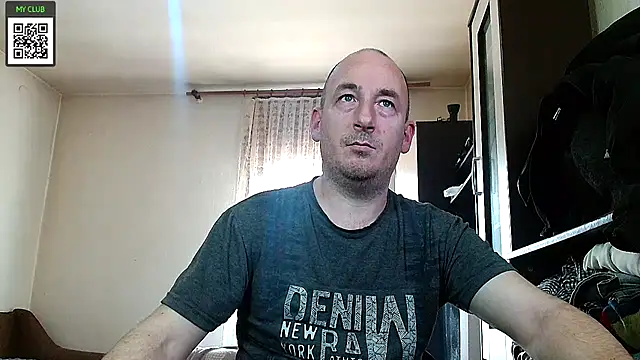 Snapshot of Johan___Barker chatting on February 2025 11:15:01 AM Johan Barker online show from February 2025 11:15:01 AM