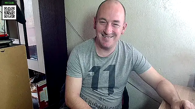 Snapshot of Johan___Barker chatting on February 2025 12:16:02 PM Johan Barker online show from February 2025 12:16:02 PM