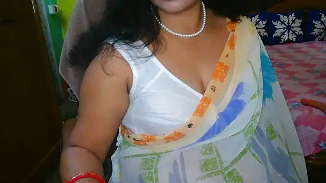 Snapshot of Anushka_21 chatting on December 2024 06:53:02 PM Anushka 21 online show from December 2024 06:53:02 PM