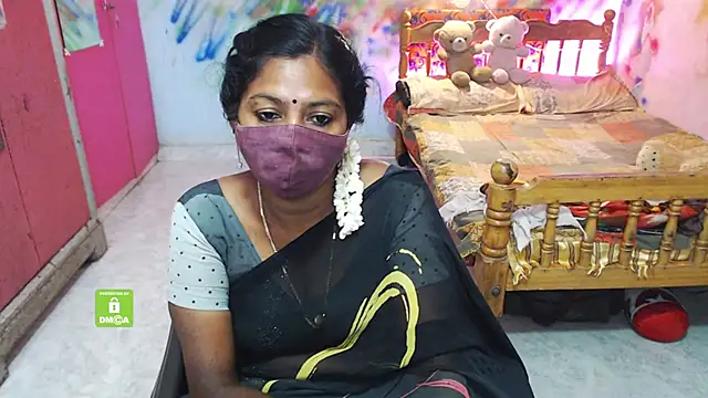 Snapshot of Novapol chatting on November 2025 06:12:01 AM Novapol online show from November 2025 06:12:01 AM