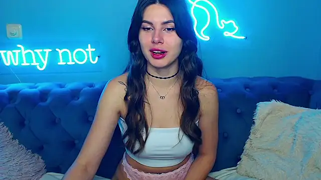 ViollinaLove online show from November 2025 05:39:02 AM