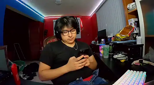 Nathanroberts111 online show from February 2025 09:00:02 AM