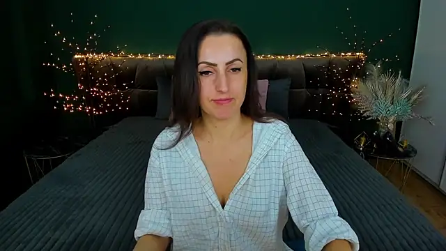Rebecca Diamond online show from January 2025 07:32:02 AM
