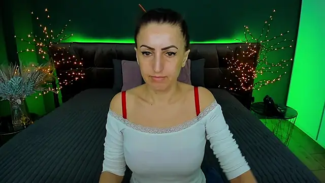 Rebecca Diamond online show from January 2025 06:28:01 AM