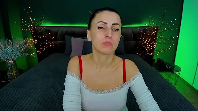 Rebecca Diamond online show from January 2025 03:58:01 PM