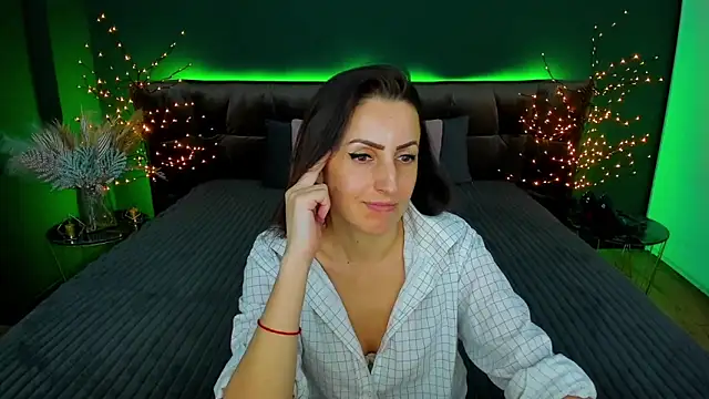 Rebecca Diamond online show from January 2025 12:37:01 PM