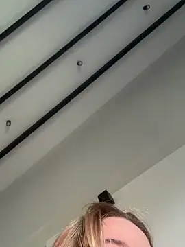 curchez  online show from February 2026 07:18:01 PM