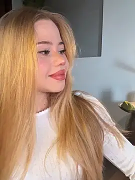 curchez  online show from April 2026 09:01:02 PM