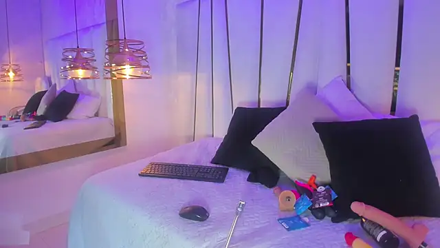 elena mature online show from April 2026 07:22:02 PM