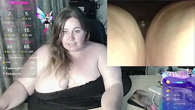 Snapshot of Iceprincess2bad4u chatting on December 2024 06:16:01 PM Iceprincess2bad4u online show from December 2024 06:16:01 PM