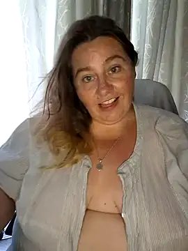 Snapshot of Iceprincess2bad4u chatting on December 2024 03:20:02 PM Iceprincess2bad4u online show from December 2024 03:20:02 PM