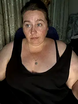 Snapshot of Iceprincess2bad4u chatting on February 2025 06:04:02 PM Iceprincess2bad4u online show from February 2025 06:04:02 PM