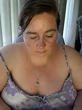 Snapshot of Iceprincess2bad4u chatting on February 2025 07:23:01 AM Iceprincess2bad4u online show from February 2025 07:23:01 AM