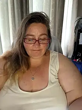 Snapshot of Iceprincess2bad4u chatting on February 2025 03:14:02 PM Iceprincess2bad4u online show from February 2025 03:14:02 PM