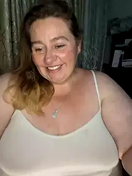 Snapshot of Iceprincess2bad4u chatting on February 2025 05:58:02 PM Iceprincess2bad4u online show from February 2025 05:58:02 PM