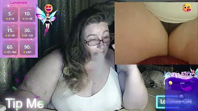 Snapshot of Iceprincess2bad4u chatting on March 2025 06:22:02 PM Iceprincess2bad4u online show from March 2025 06:22:02 PM