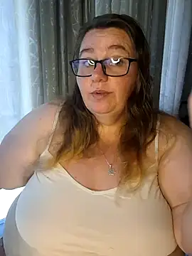 Snapshot of Iceprincess2bad4u chatting on March 2025 05:28:02 AM Iceprincess2bad4u online show from March 2025 05:28:02 AM