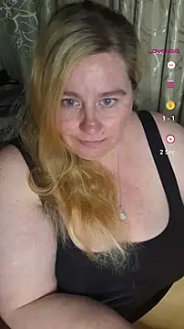 Snapshot of Iceprincess2bad4u chatting on September 2025 06:18:02 PM Iceprincess2bad4u online show from September 2025 06:18:02 PM